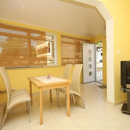 With A Parking Space - 7844 Lägenhet Opatija